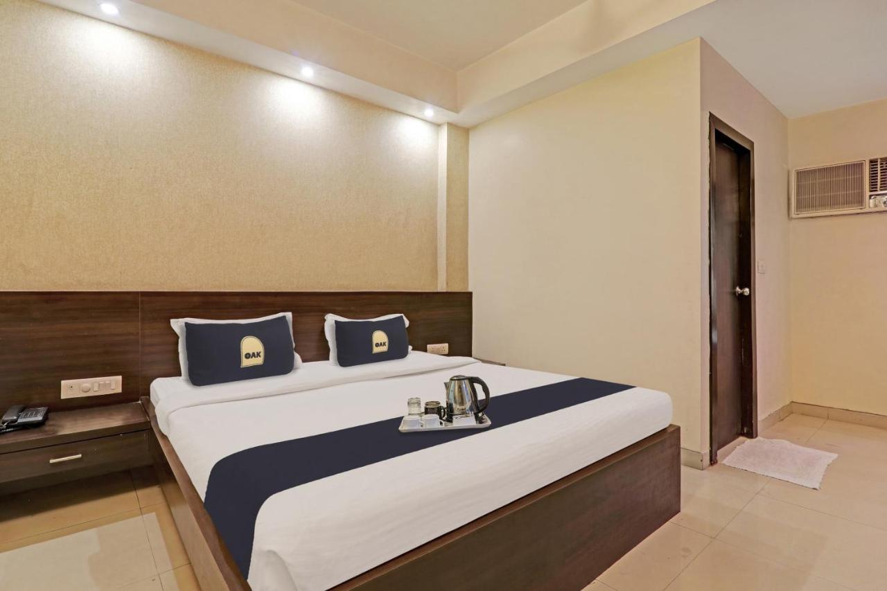 Townhouse Oak Hotel Shelter Лакхнау Екстер'єр фото